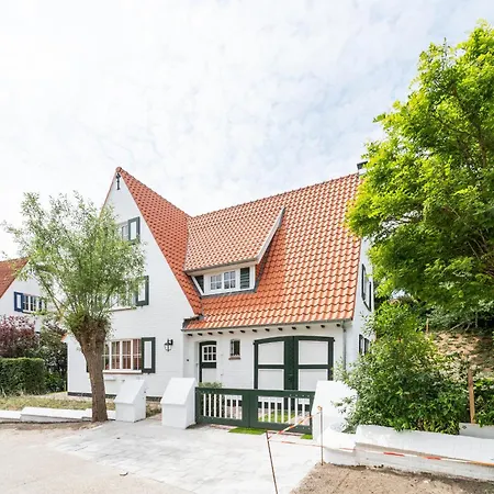 Manouchka - In Alle Luxe Aan Zee * De Haan