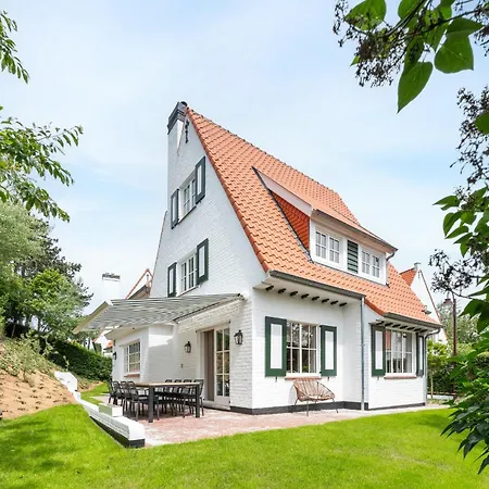 Manouchka - In Alle Luxe Aan Zee De Haan